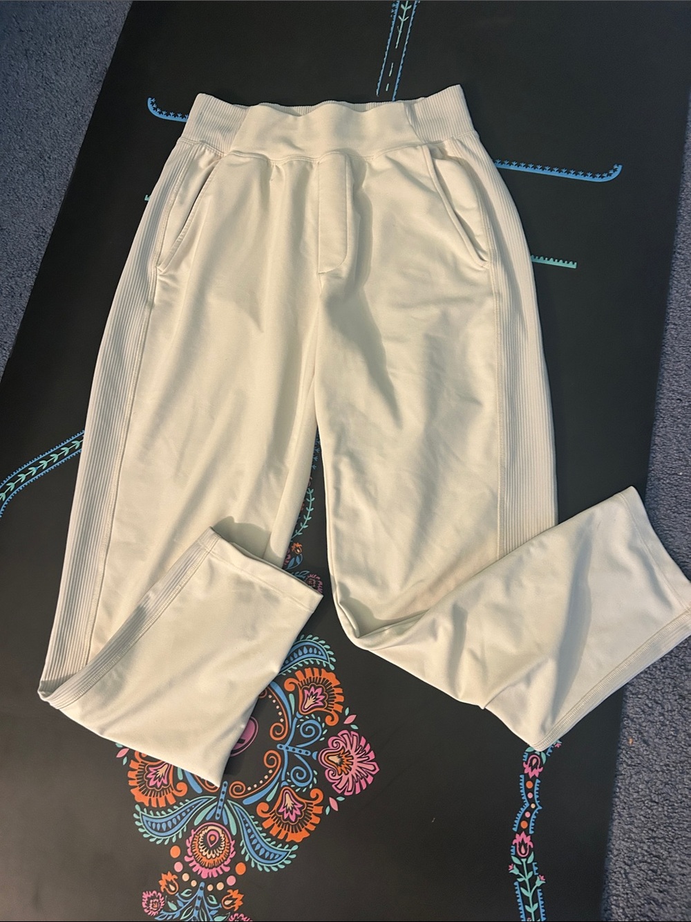 Old Navy Women's Size Small Cream Rib-Trim Powersoft Joggers